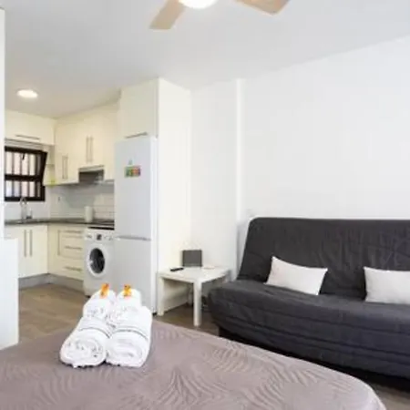 Brisa Del Mar 아파트 El Pris